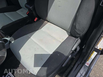 2014 Toyota Prius c Two – miniatura 21