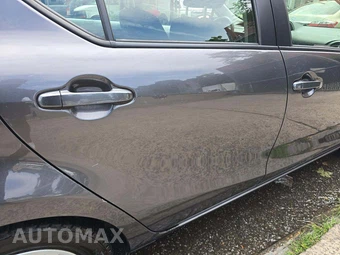2014 Toyota Prius c Two – miniatura 32