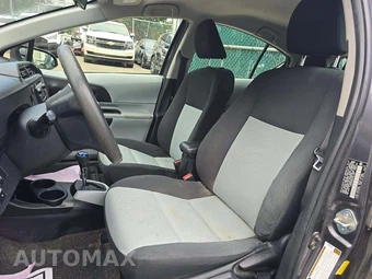 2014 Toyota Prius c Two – miniatura 6