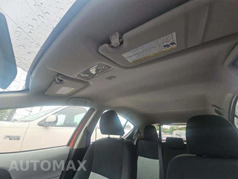 2014 Toyota Prius c Two – miniatura 11