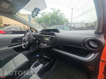 2014 Toyota Prius c Two – miniatura 19