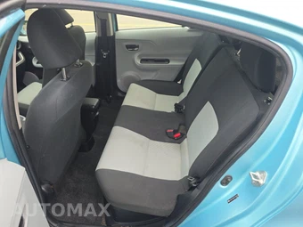 2014 Toyota Prius c Two – miniatura 13