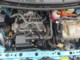 2014 Toyota Prius c Two – miniatura 15