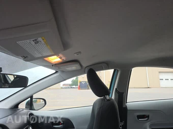 2014 Toyota Prius c Two – miniatura 18