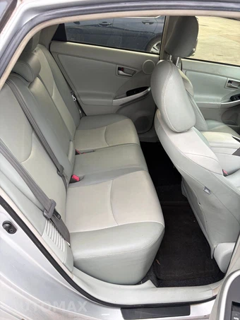 2014 Toyota Prius Four – miniatura 11