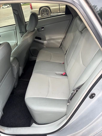 2014 Toyota Prius Four – miniatura 13