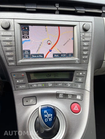 2014 Toyota Prius Four – miniatura 18