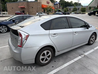 2014 Toyota Prius Four – miniatura 4