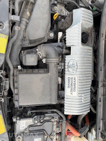 2014 Toyota Prius Four – miniatura 8