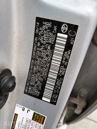 2014 Toyota Prius Four – miniatura 9