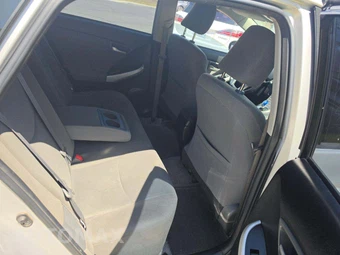 2014 Toyota Prius Three – miniatura 16