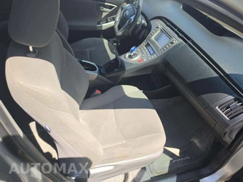 2014 Toyota Prius Three – miniatura 18