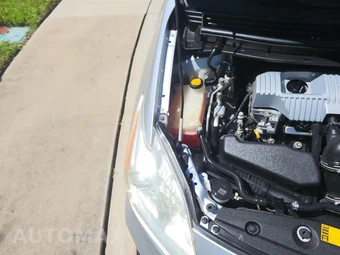 2014 Toyota Prius Three – miniatura 25