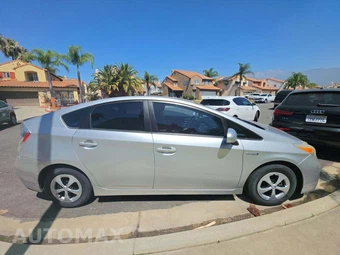 2014 Toyota Prius Three – miniatura 4