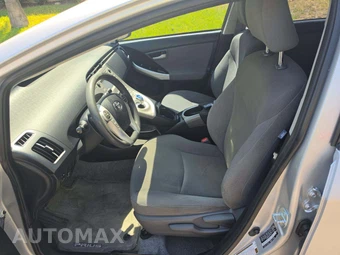 2014 Toyota Prius Three – miniatura 6