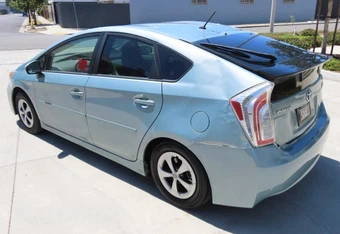 2014 Toyota Prius Two - miniatura 4