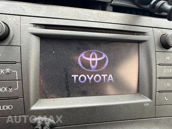 2014 Toyota Prius Two - miniatura 12