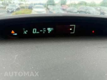 2014 Toyota Prius Two - miniatura 19