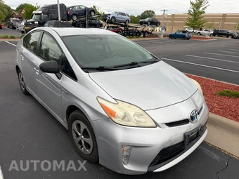 2014 Toyota Prius Two - miniatura 2