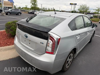 2014 Toyota Prius Two - miniatura 5