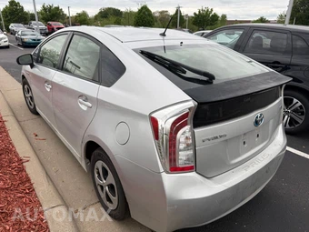 2014 Toyota Prius Two - miniatura 6