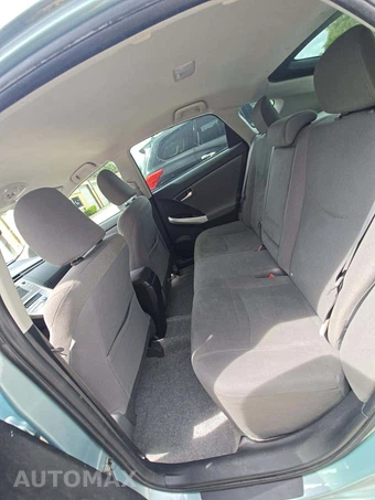 2014 Toyota Prius Two - miniatura 13
