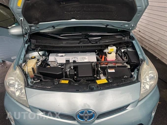 2014 Toyota Prius Two - miniatura 18