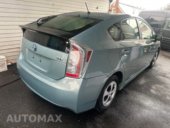 2014 Toyota Prius Two - miniatura 2