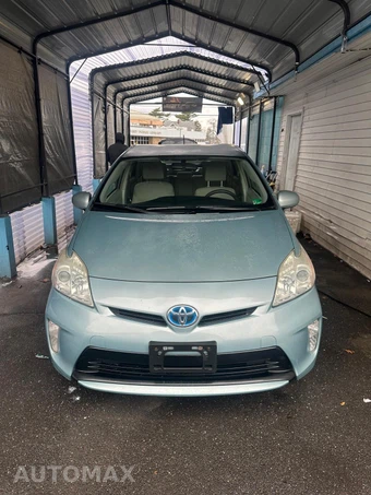 2014 Toyota Prius Two - miniatura 3