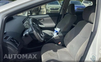 2014 Toyota Prius Two - miniatura 10