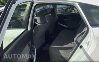 2014 Toyota Prius Two - miniatura 13