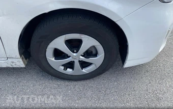 2014 Toyota Prius Two - miniatura 27