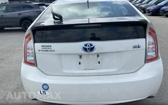 2014 Toyota Prius Two - miniatura 6