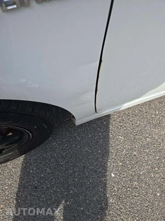 2014 Toyota Prius Two – miniatura 22