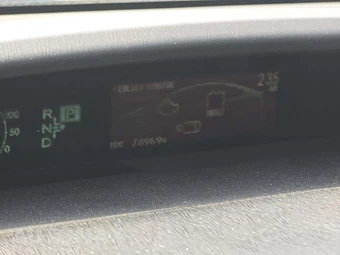 2014 Toyota Prius Two – miniatura 9