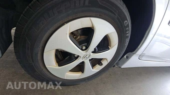 2014 Toyota Prius Two – miniatura 22