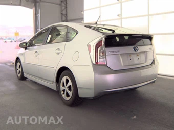 2014 Toyota Prius Two – miniatura 6