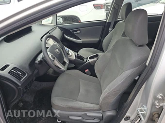 2014 Toyota Prius Two – miniatura 7