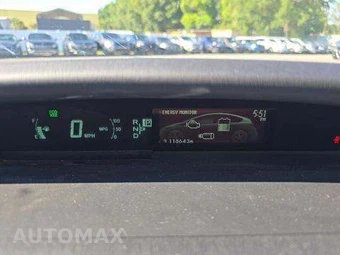 2014 Toyota Prius Two – miniatura 10