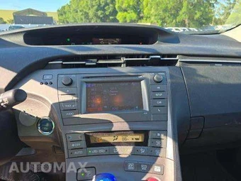 2014 Toyota Prius Two – miniatura 11