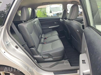 2014 Toyota Prius v Five – miniatura 13