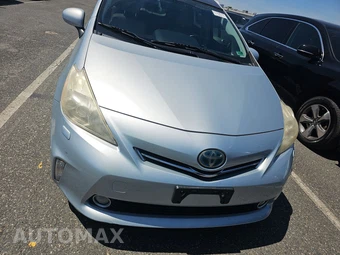 2014 Toyota Prius v Five – miniatura 2