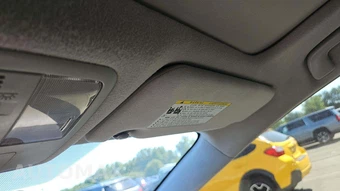 2014 Toyota Prius v Five – miniatura 24