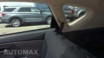 2014 Toyota Prius v Three – miniatura 36