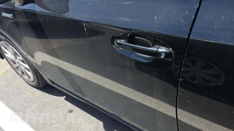 2014 Toyota Prius v Three – miniatura 44