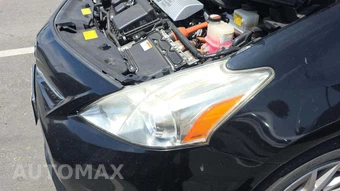 2014 Toyota Prius v Three – miniatura 47