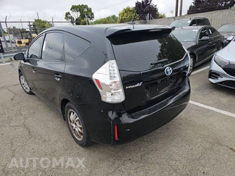 2014 Toyota Prius v Three – miniatura 6