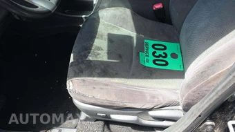 2014 Toyota Prius v Three – miniatura 64