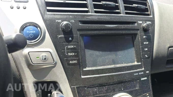 2014 Toyota Prius v Three – miniatura 65