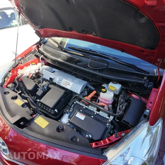 2014 Toyota Prius v Three - miniatura 17